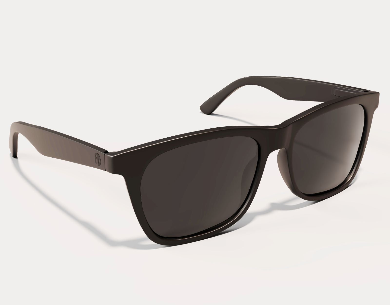 Side profile of Classic 155mm XL polarised sunglasses in blackout – oversized and sleek for wide faces.