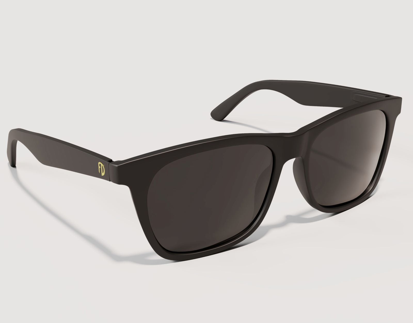 Side angle of Classic 165mm XXL polarised sunglasses in Black Matt Gold Logo – extra wide fit for comfort and style.
