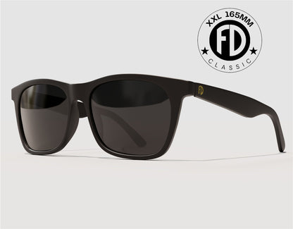 Classic 165mm XXL sunglasses for big heads in Black Matt with gold logo and black smoke polarised lenses – bold design for wide faces.